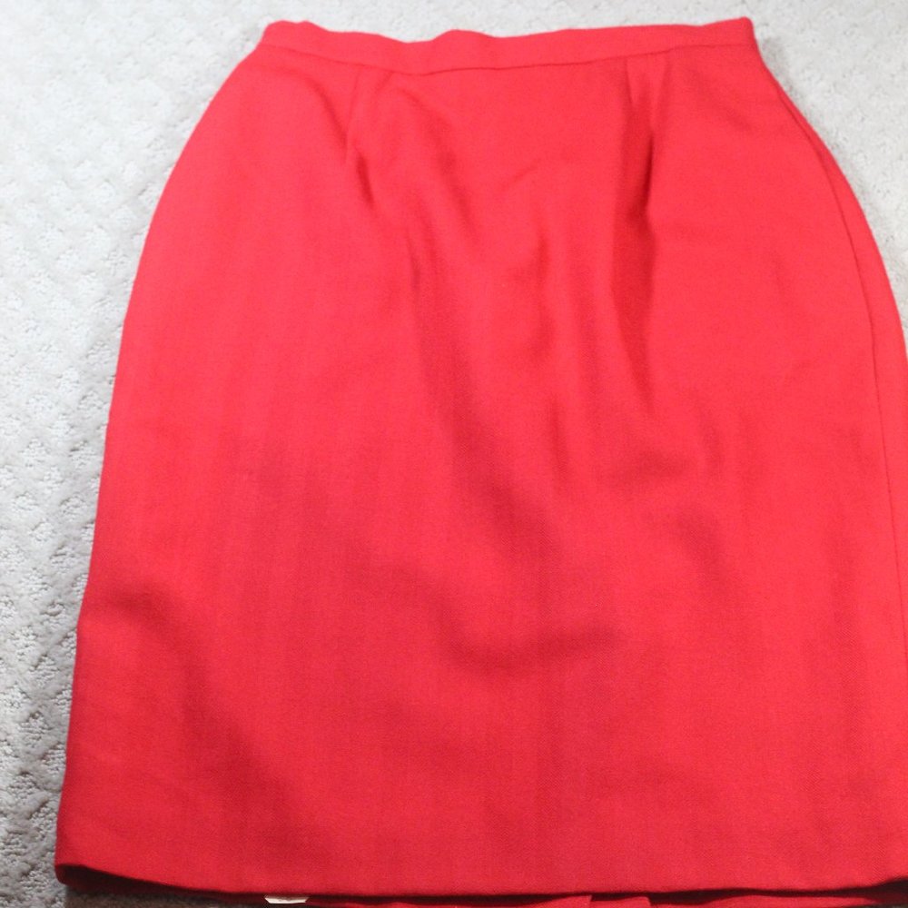 Vintage Luxury Brand Size 2 Red 100% Virgin Wool Knee-Length Skirt